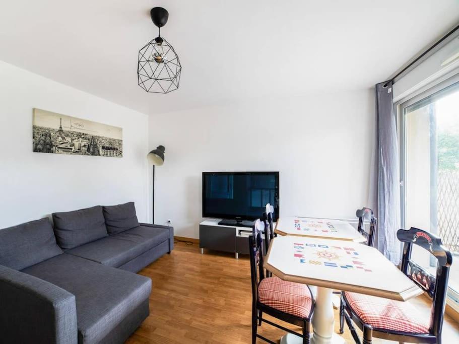 מונטבראן Les Paves De Prague - Appartement Pour 4 A 10 Minutes De Disneyland Paris מראה חיצוני תמונה